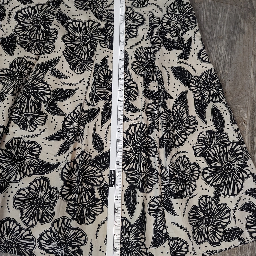 Charter Club women's knee length A-Line skirt white with black floral pleated 10 - Picture 6 of 12
